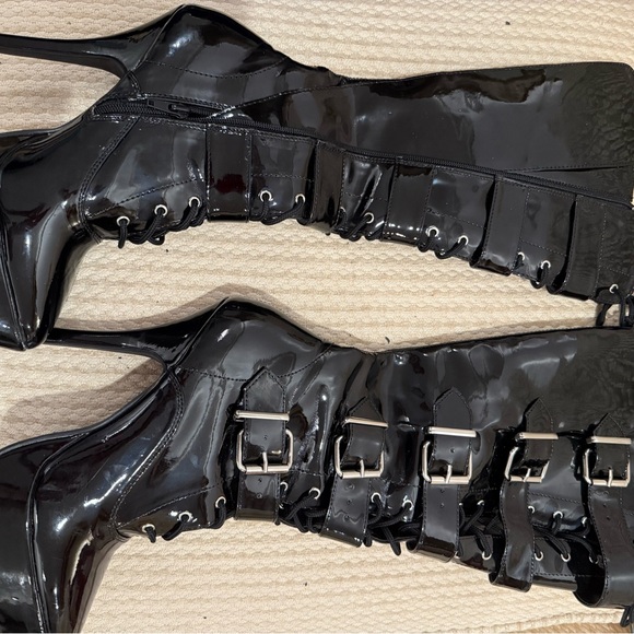 Black Patent Leather Women's platform Boots - Picture 1 of 5